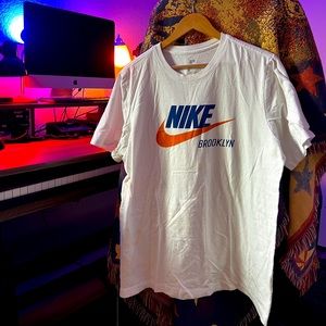 Nike Brooklyn men’s Large tee shirt t-shirt